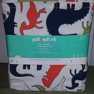 Pillowfort dino delight cotton sheet set